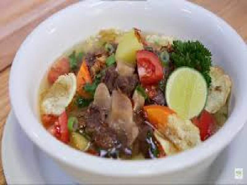 Sop Buntut: Hidangan Lezat dengan Daging Opor